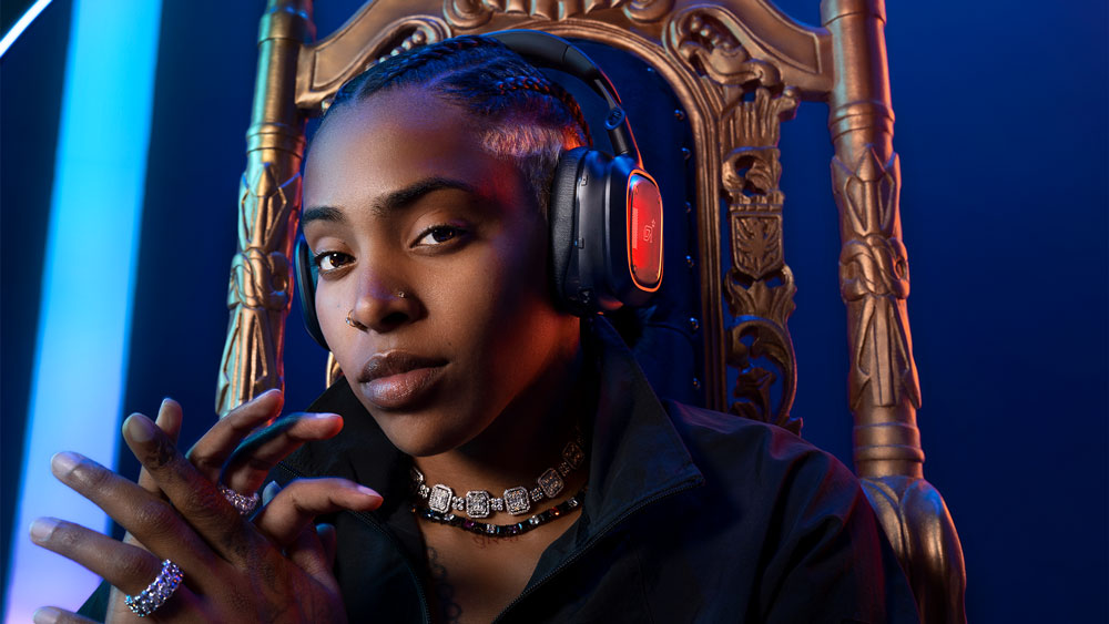 High_Resolution_PNG--A30-Wireless-Headset-Sports-God-On-Throne-Close-Up-16x9.jpg (105 KB)