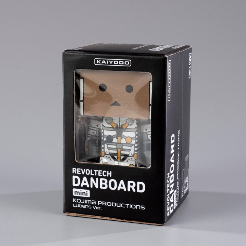 Revoltech Danboard 紙盒人阿楞 Mini Ludens