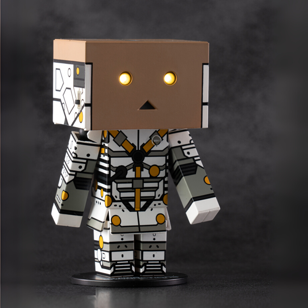 Revoltech Danboard 紙盒人阿楞 Mini Ludens